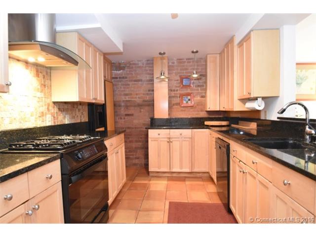 196 Crown St, New Haven, CT 06510