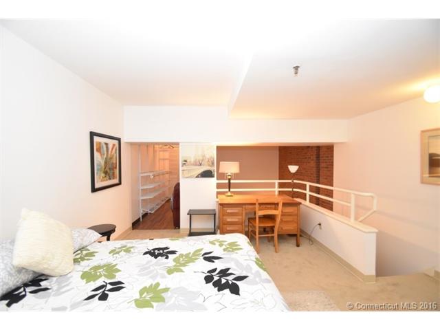 196 Crown St, New Haven, CT 06510