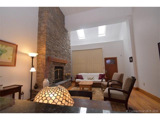 196 Crown St, New Haven, CT 06510