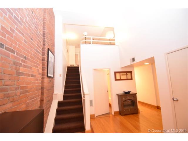 196 Crown St, New Haven, CT 06510