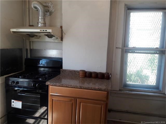 140Howe St #2nd Floor, New Haven, CT 06511