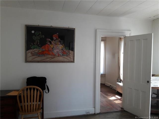 140Howe St #2nd Floor, New Haven, CT 06511
