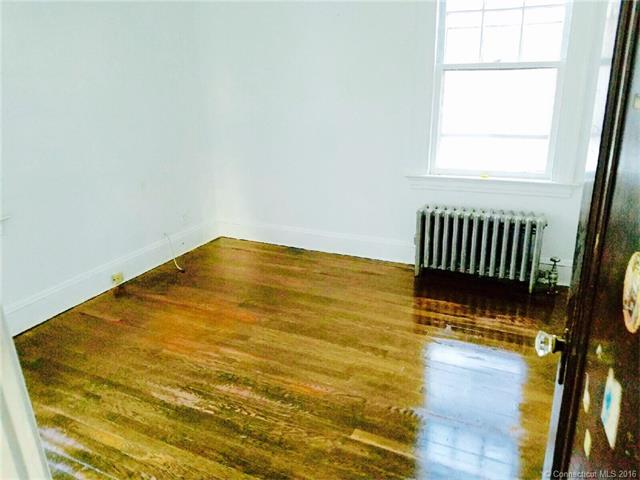 135 Osborn Ave, New Haven, CT 06511