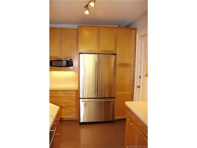 484 Whitney Ave, New Haven, CT 06511