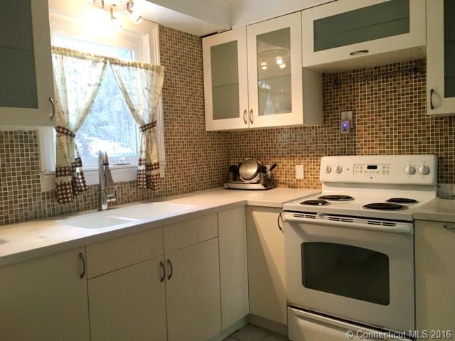 111 Roger White Dr, New Haven, CT 06511