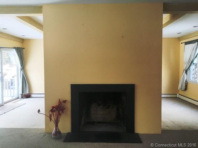 111 Roger White Dr, New Haven, CT 06511
