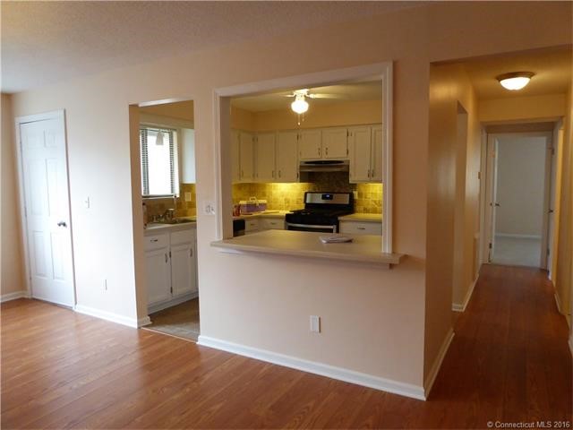 140Thompson St #2B, East Haven, CT 06512