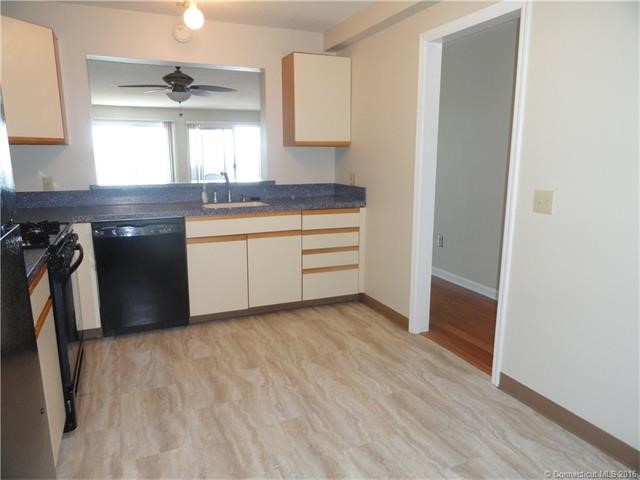 2Mansfield Grove Rd #263, East Haven, CT 06512