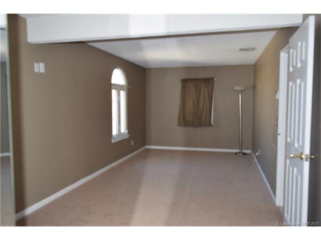 12 Navarro Rd, E Haven, CT 06512