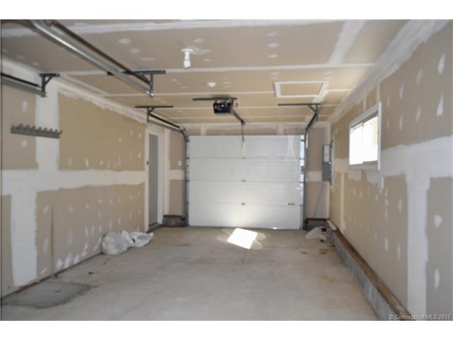 12 Navarro Rd, E Haven, CT 06512