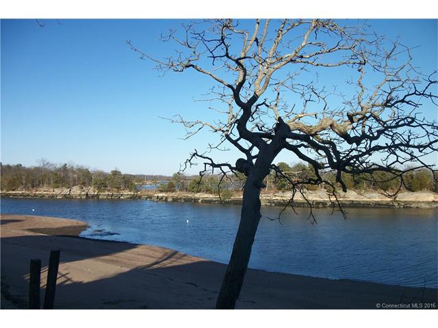 33Whalers Pt, East Haven, CT 06512