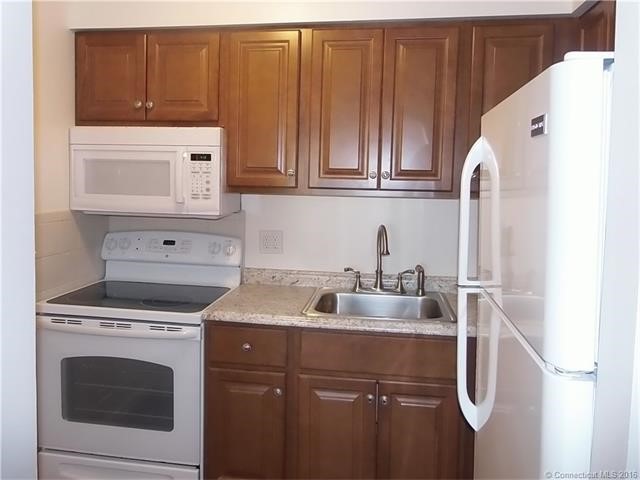3Roma St #D, East Haven, CT 06512