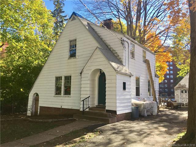 2 Tuttle Pl, E Haven, CT 06512
