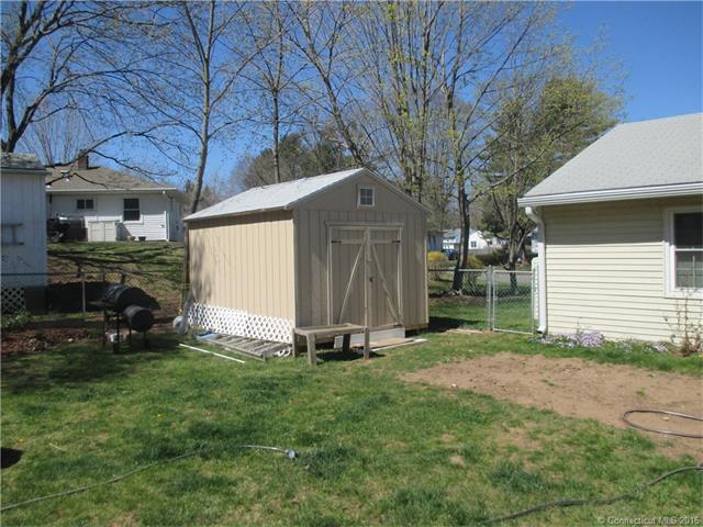 13 Clancy St, E Haven, CT 06512