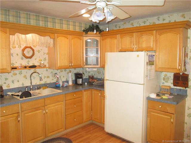 13 Clancy St, E Haven, CT 06512