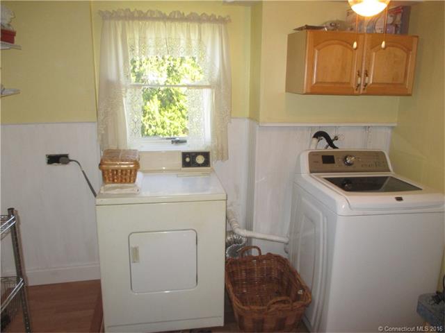 13 Clancy St, E Haven, CT 06512