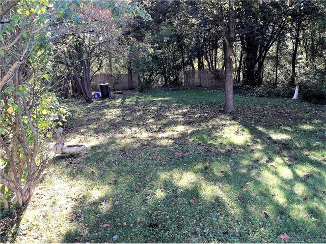 65 Burr St, E Haven, CT 06512
