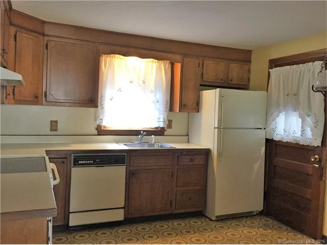 65 Burr St, E Haven, CT 06512