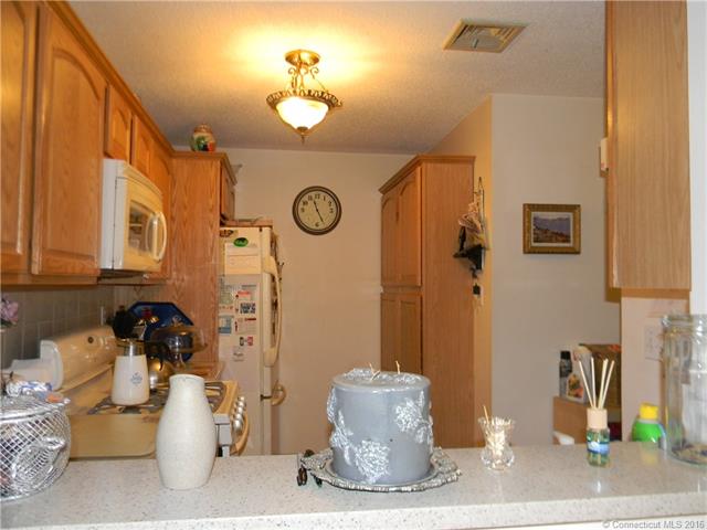 60 Coleman St, E Haven, CT 06512