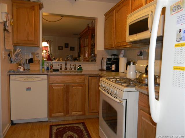 60 Coleman St, E Haven, CT 06512