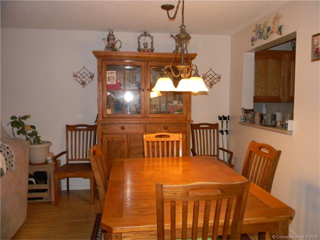 60 Coleman St, E Haven, CT 06512