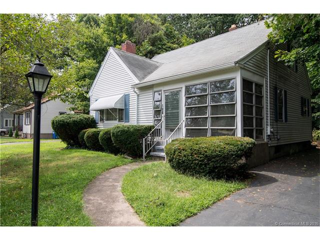 106 Robert Dr, E Haven, CT 06512
