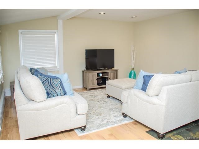 166Cosey Beach Rd, East Haven, CT 06512