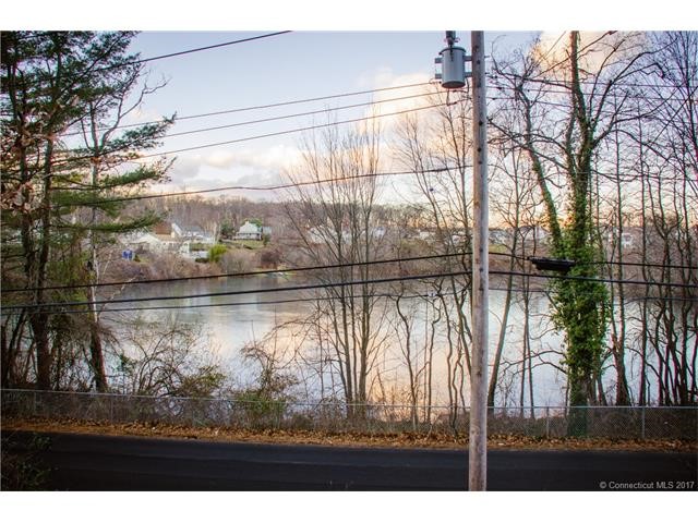 84Grannis St, East Haven, CT 06512