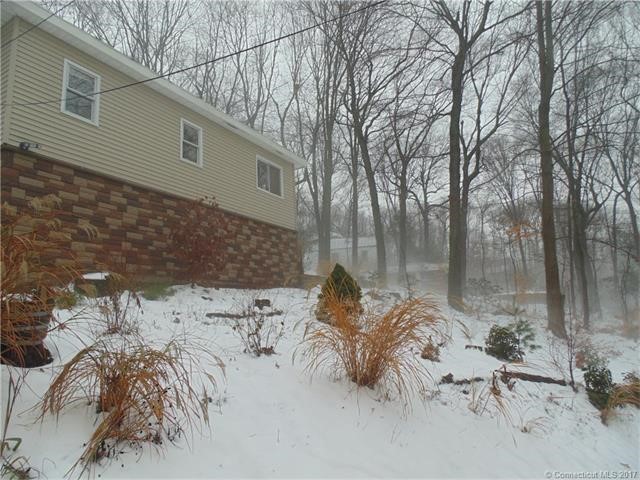 84Grannis St, East Haven, CT 06512