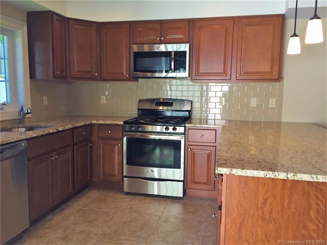 240 Hemingway Ave, E Haven, CT 06512