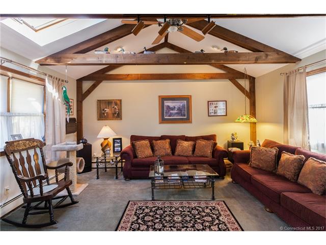 79 Edgar St, E Haven, CT 06512