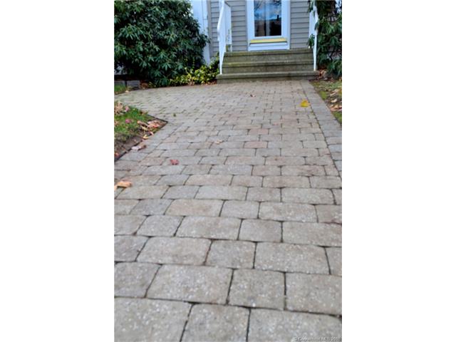 103 Bradley Ave, E Haven, CT 06512