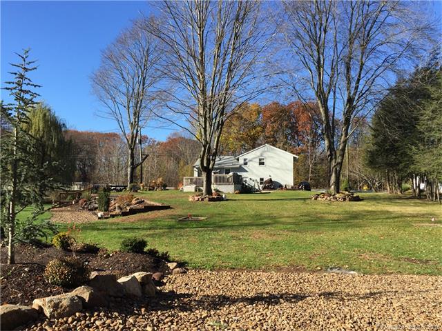 35 River Rd, E Haven, CT 06512