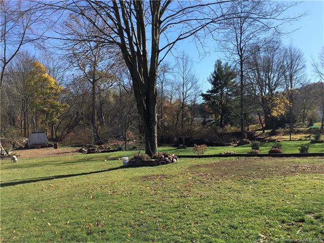 35 River Rd, E Haven, CT 06512