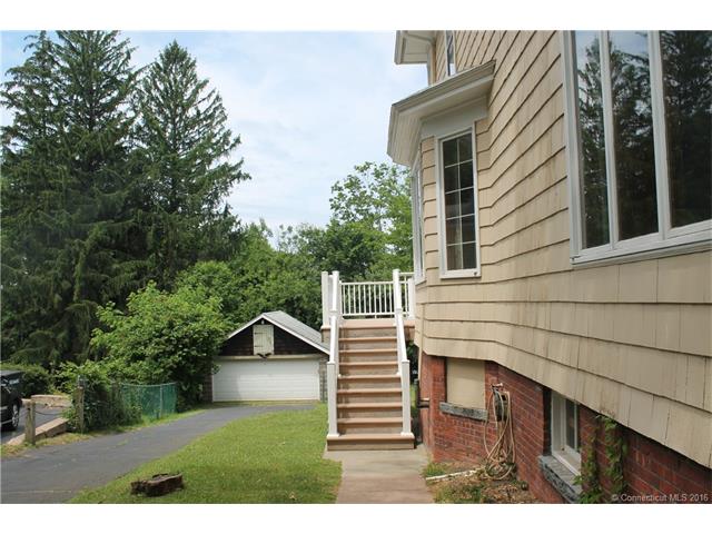 988 Townsend Ave, New Haven, CT 06512