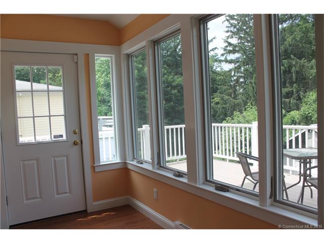 988 Townsend Ave, New Haven, CT 06512