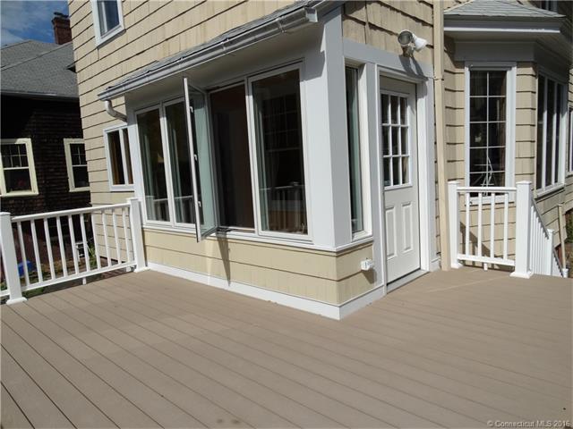 988 Townsend Ave, New Haven, CT 06512