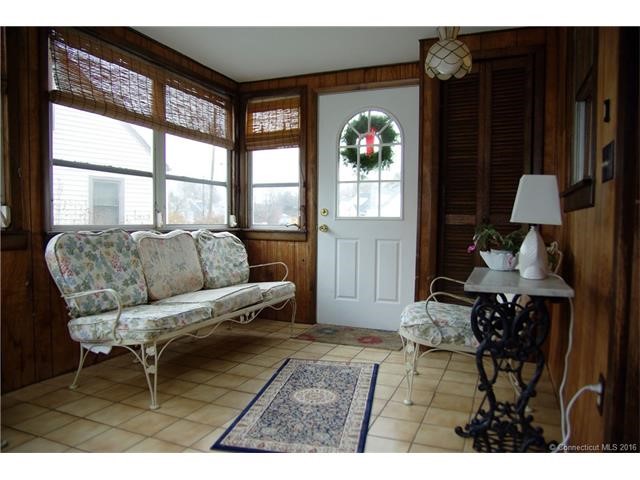 32Maplevale Rd, East Haven, CT 06512