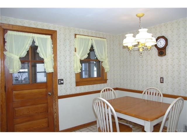 32Maplevale Rd, East Haven, CT 06512
