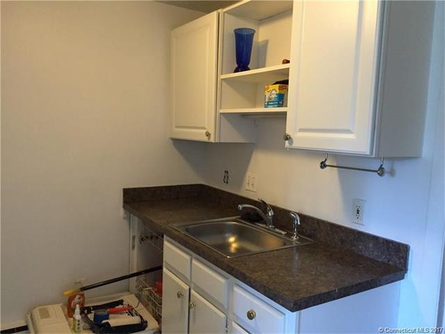 130 Coe Ave, E Haven, CT 06512