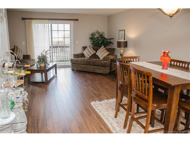 560Silver Sands Rd #2303, East Haven, CT 06512