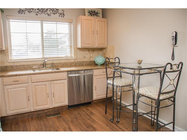 560Silver Sands Rd #2303, East Haven, CT 06512
