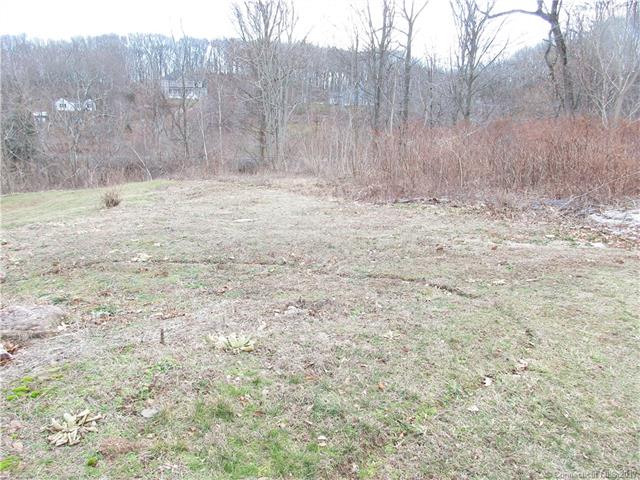 153Grannis St, East Haven, CT 06512