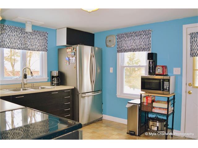 33Elm Court Ext, East Haven, CT 06512