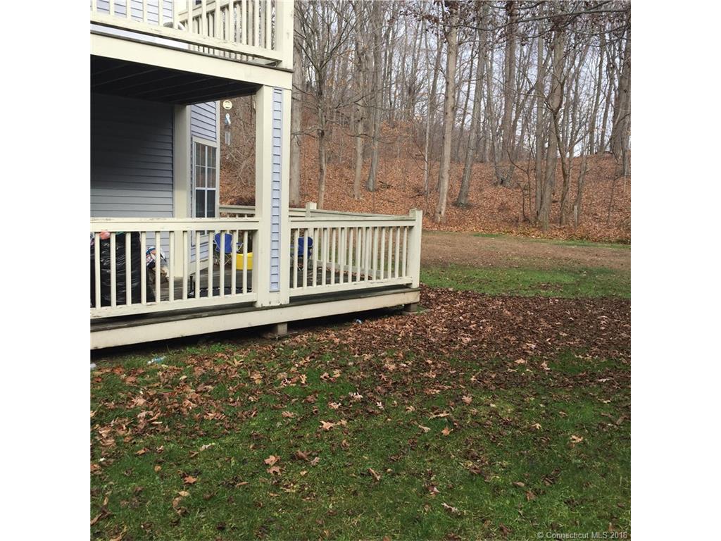 75 Redwood Dr, E Haven, CT 06513