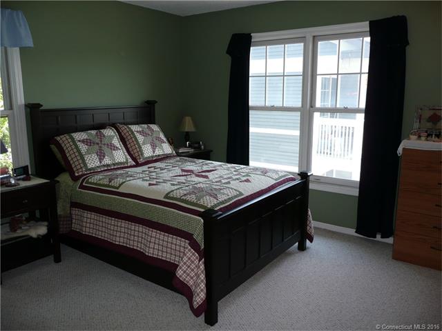 106 Front St, New Haven, CT 06513