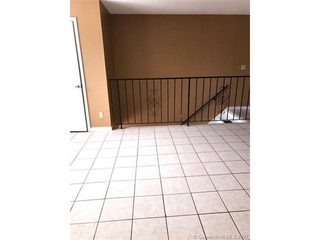 140 Thompson, E Haven, CT 06513