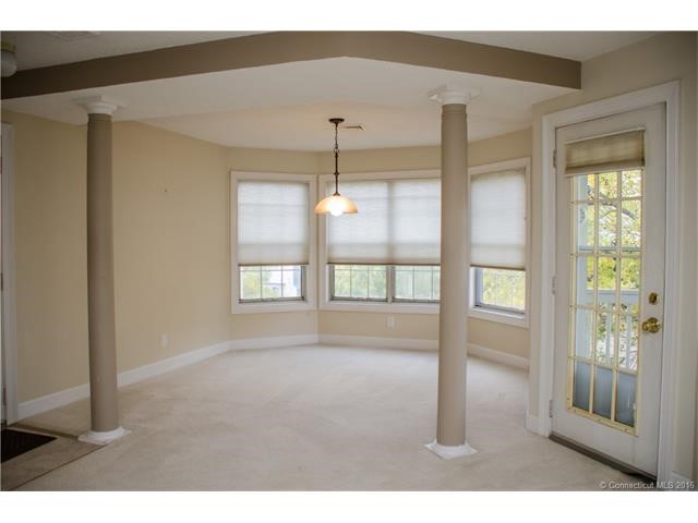 75Redwood Dr #609, East Haven, CT 06513
