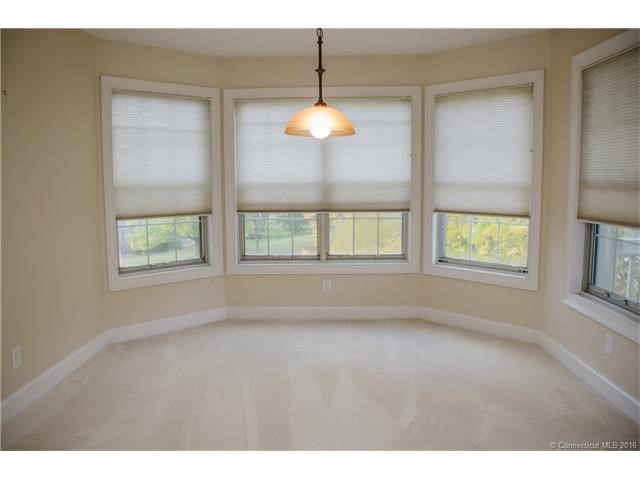 75Redwood Dr #609, East Haven, CT 06513