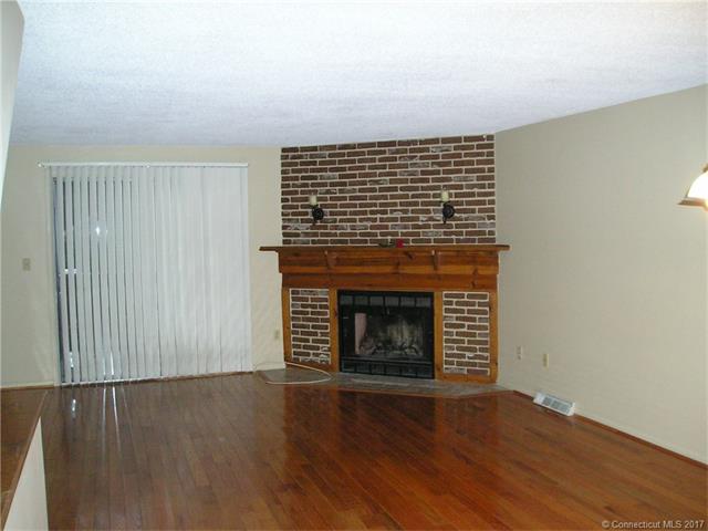 40 Foxon Hill Rd, New Haven, CT 06513